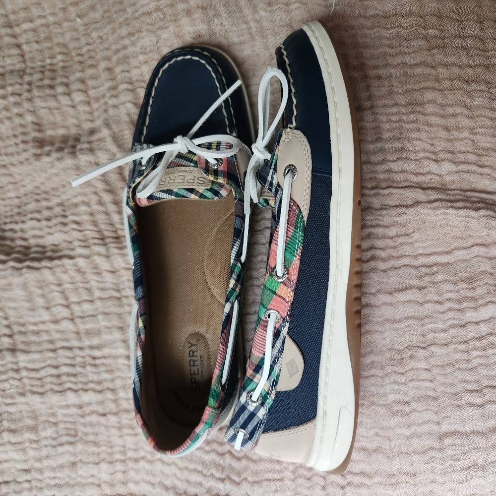 Boat shoes
